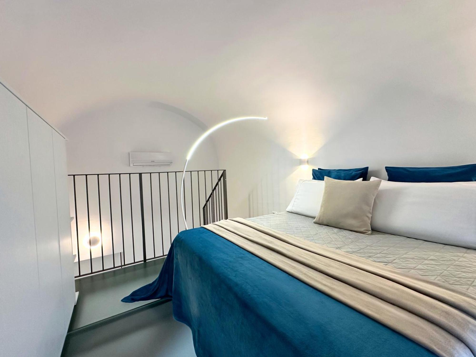 Piazza Vittorio Two-Level Modern Apartment Турин Экстерьер фото